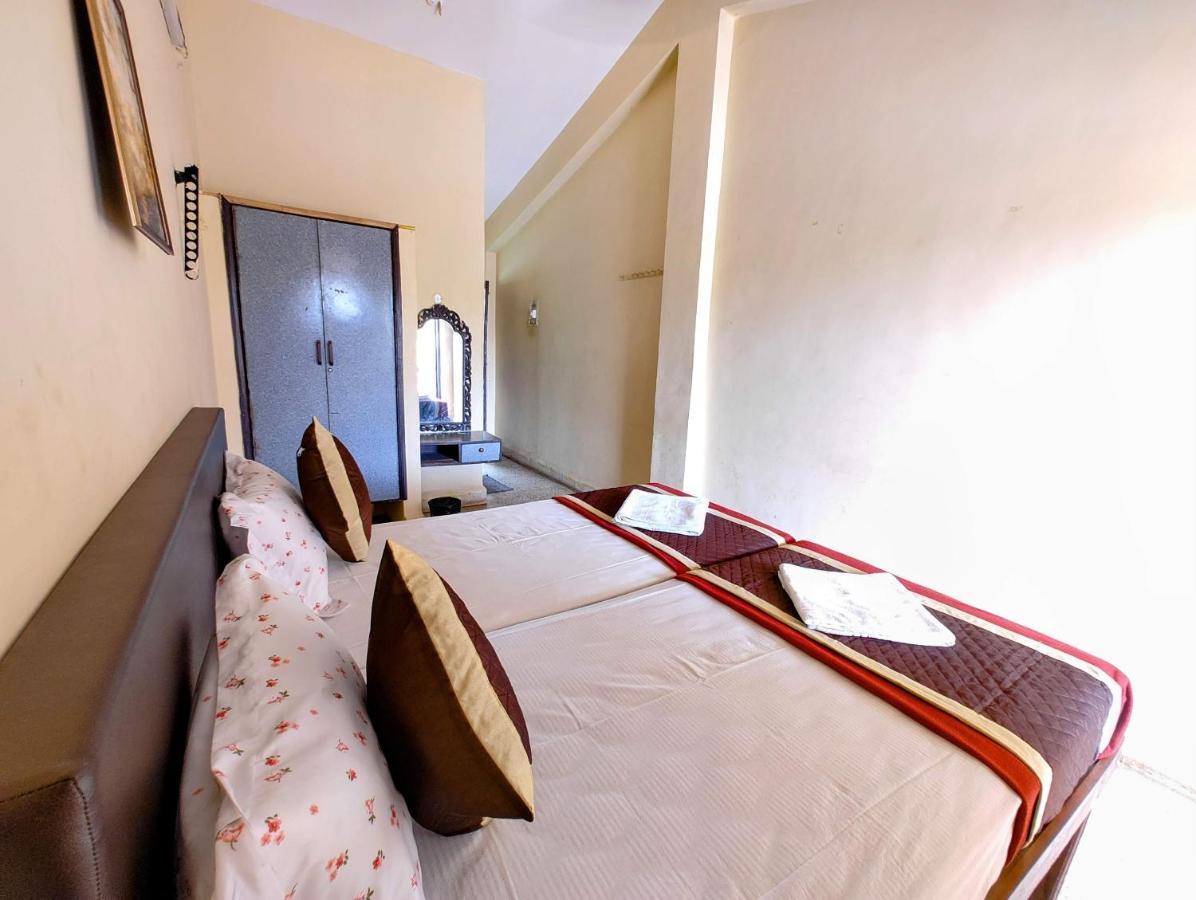 Sea View Resorts Bogmalo Bagian luar foto