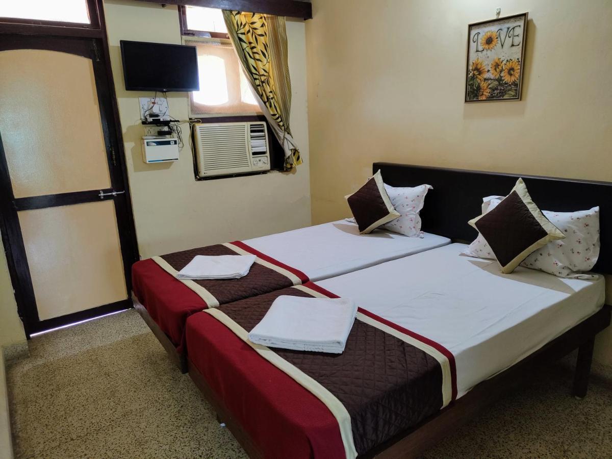 Sea View Resorts Bogmalo Bagian luar foto