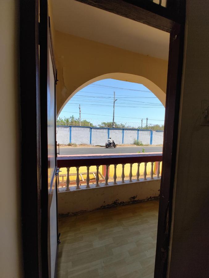 Sea View Resorts Bogmalo Bagian luar foto