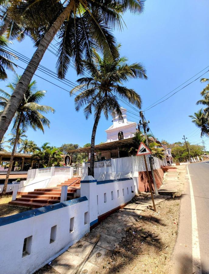 Sea View Resorts Bogmalo Bagian luar foto
